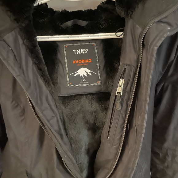 Aritzia TNA Avoriaz long Winter Parka- Size XS - Picture 3 of 6